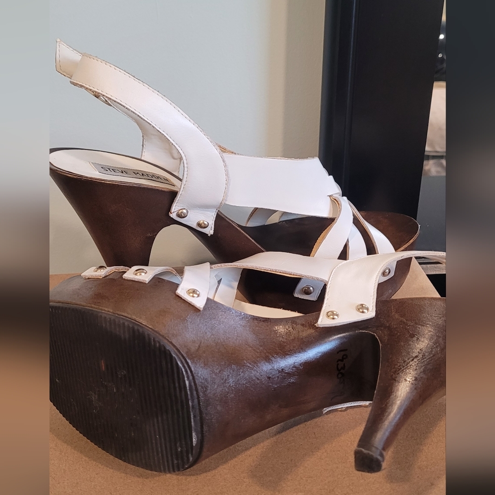 Steve Madden white strappy sandals with wooden heels, size 11 - Picture 4 of 4